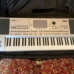 Korg PA80 Arranger Keyboard