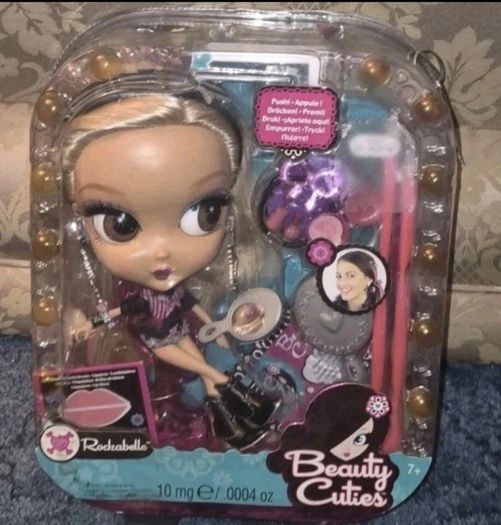 Mattel Rockabelle Beauty Cuties Blythe Fashion Doll Changing Blink Eye Color New