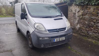 Opel Vivaro (read ad)