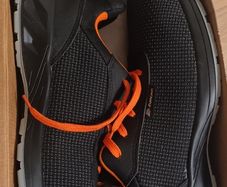 Safety shoes