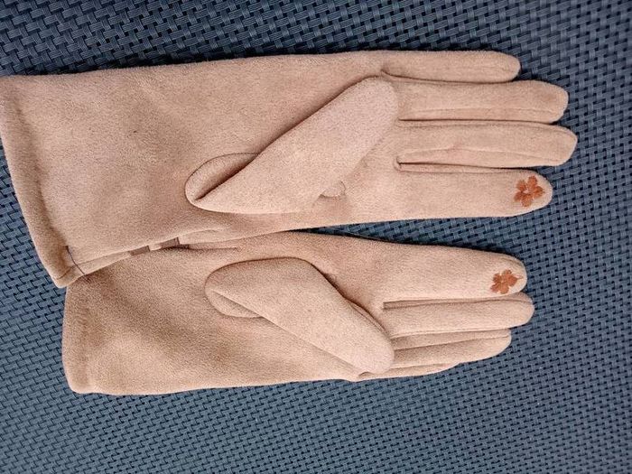 Lovely Soft Finger Gloves, New