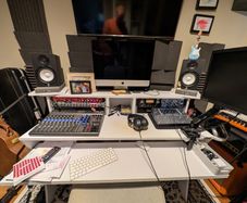 Gaming / Audio Desk