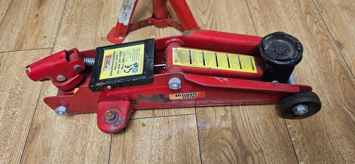 Ultimate Speed 2-Ton Hydraulic Trolley Jack & Stand