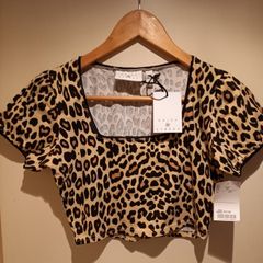 BNWT Cropped T-shirt Size 8