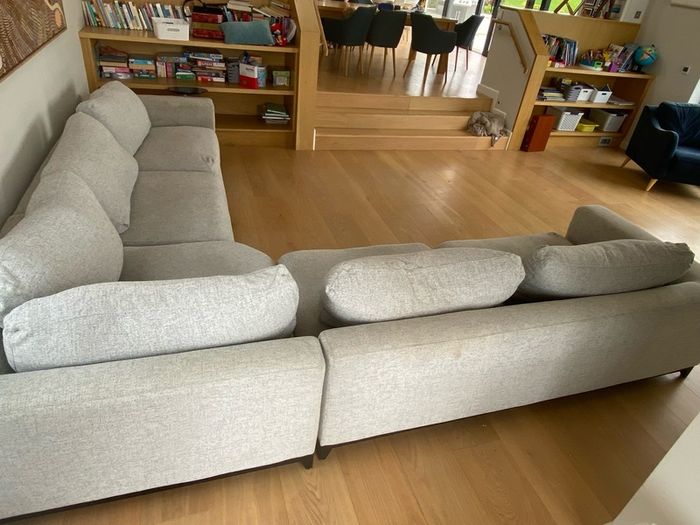 Modular corner sofa