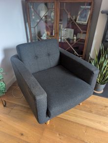 2 Armchairs. Excellent quality (can be sold separately)