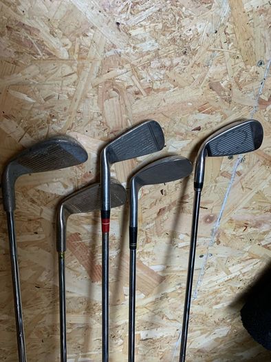 Right handed Starter golf set (putter, Pitching, sand, 5,6,9)