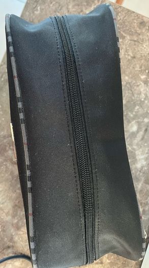 burberry fragrance cosmetic bag