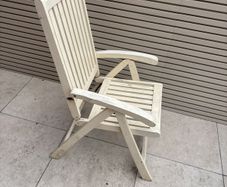 Wooden reclining deck chair