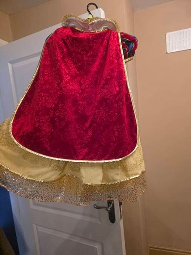 costume