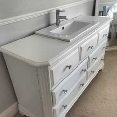 Bathroom sink vanity unit