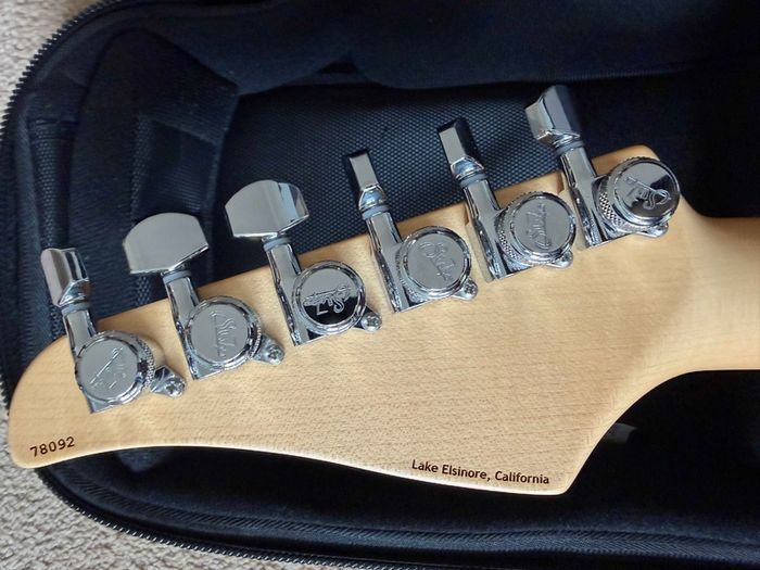 Suhr Classic S