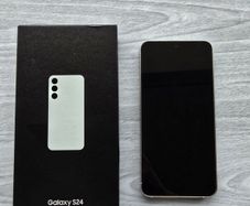 Unlocked Samsung Galaxy S24