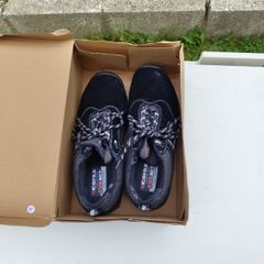 Safety shoes