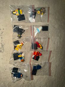 85 lego collectable miniifigures