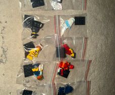 85 lego collectable miniifigures