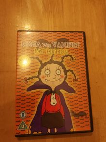 Mona The Vampire