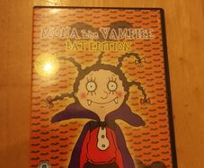Mona The Vampire