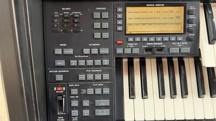 Technics SX-GX5 Organ with bench, Manual, Sheet Music and more.