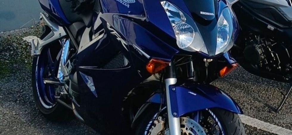 05 Honda VFR 800 VTEC - 35k kms