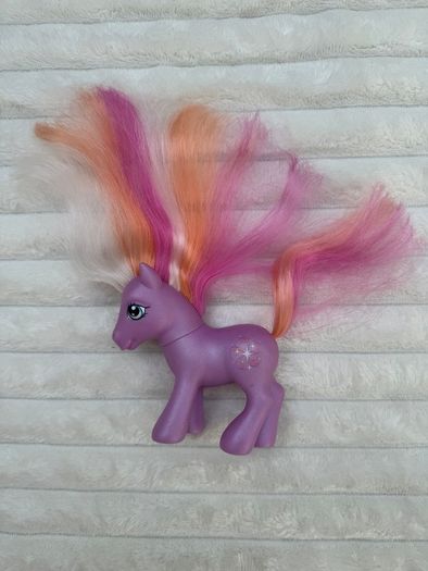 Vintage My Little Pony Twinkle Twirl Purple Stars Hasbro 2004 G3 Used Please see pictures
