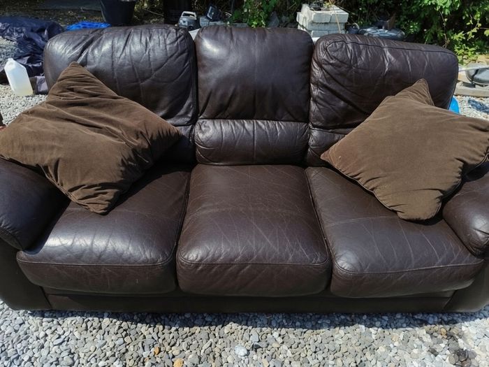 Brown Leather Suite 3 & 2 Seater - Need gone Today
