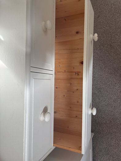 Dressing table