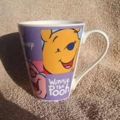 WINNIE THE POOH (Disney) - a finely-made merchandise mug (clean unused condition)