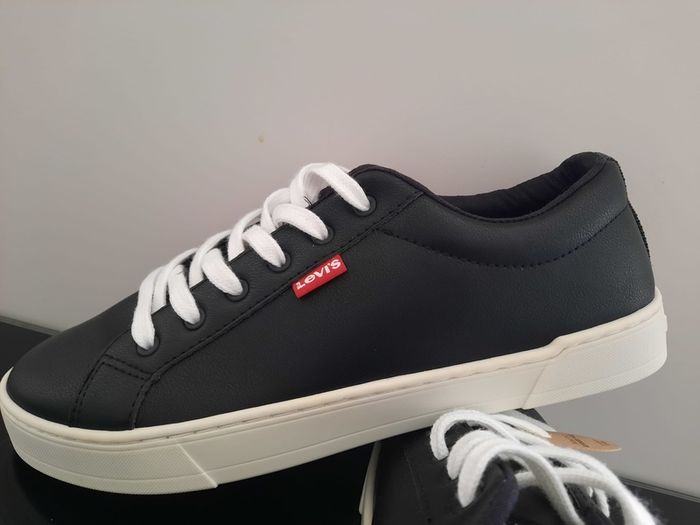Levi's Shoes Size 7 UK