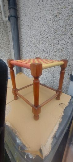 old vintage sugan stool ,,nice used condition, sold as seen, see pictures for condition ,buyer collects or pays postage,