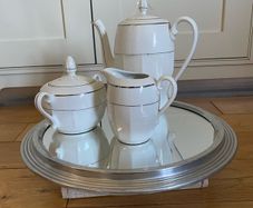 cups & saucers - tea/coffee set