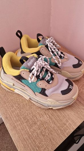 Balenciaga Triple s trainers