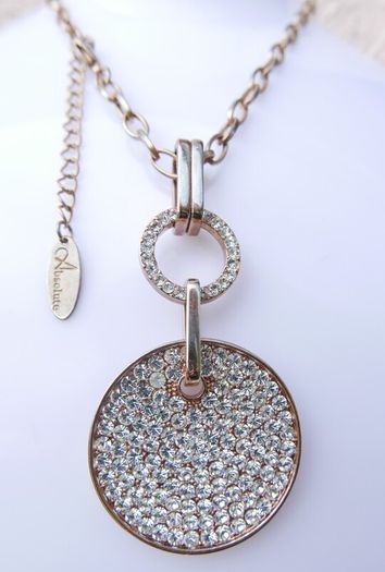 Absolute Jewellery Gold Plated Unique Pendant and Chain