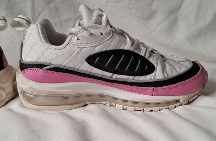 2019 nike air max 98 size 5 eu 38.5 pink/black In excellent condition