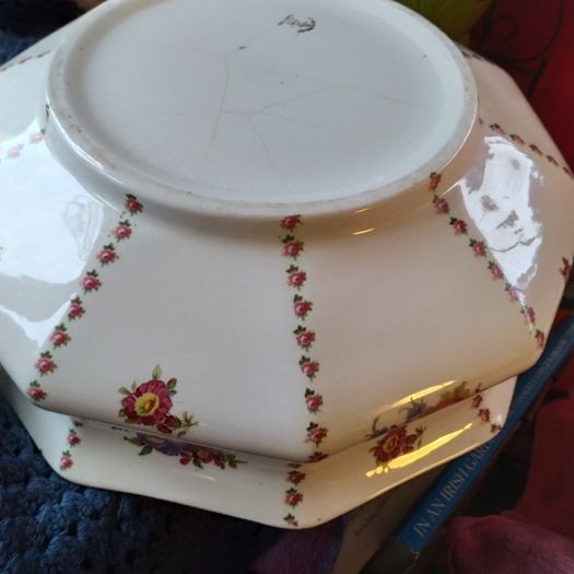 1900- 1924 Hollinhead & Kirkam very large EwerJug & Basin