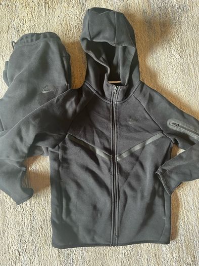 boys nike tech tracksuit