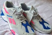 Sport trainers