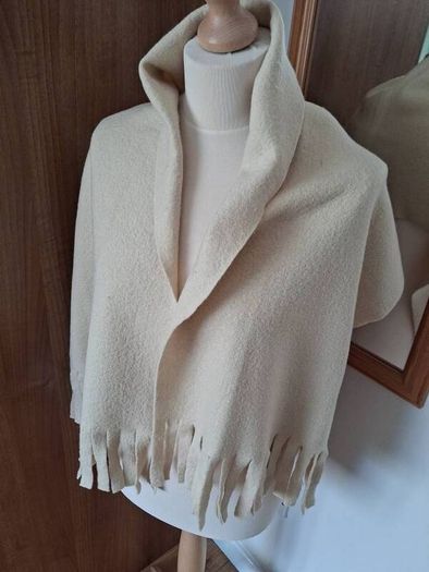 Beautiful Soft and Warm Scarf/Shawl