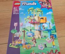 LEGO Friends 42666 Cat Birthday Party & Tree House