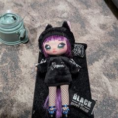 na na na doll
