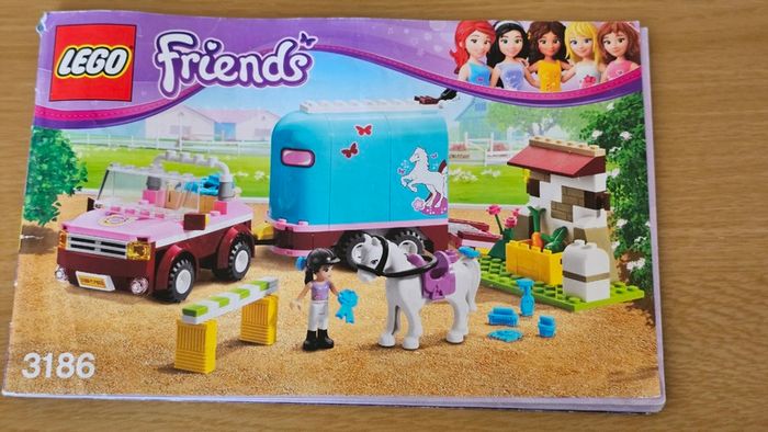 Lego Friends Emma's Horse Trailer (3186) and Little Foal (41089)