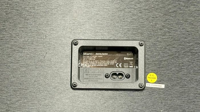 Bluetooth Speaker (no power cable)