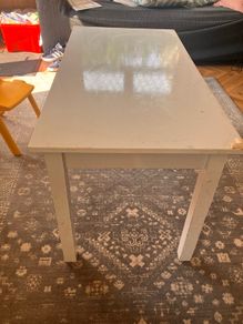 Kids art craft table with large drawer and 2 chairs