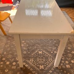 Kids art craft table with large drawer and 2 chairs