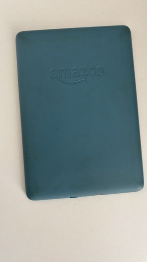 Kindle Paperwhite 10th Generation (8GB)  Great Condition