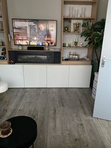 cabinet in good condition