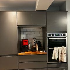 Kitchen units and appliances