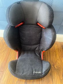 childs car seat