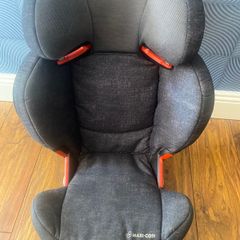 childs car seat