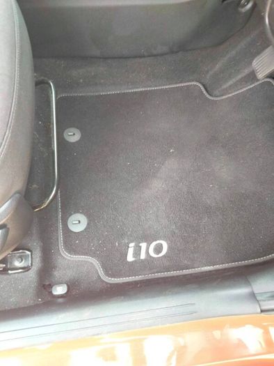 Hyundai i10 Deluxe Plus TwoTone